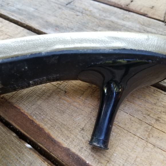 Size 9.5 High Heel Shoes Slides Sandals Buckle Kenneth Cole Reaction Black Gold - Picture 8 of 9